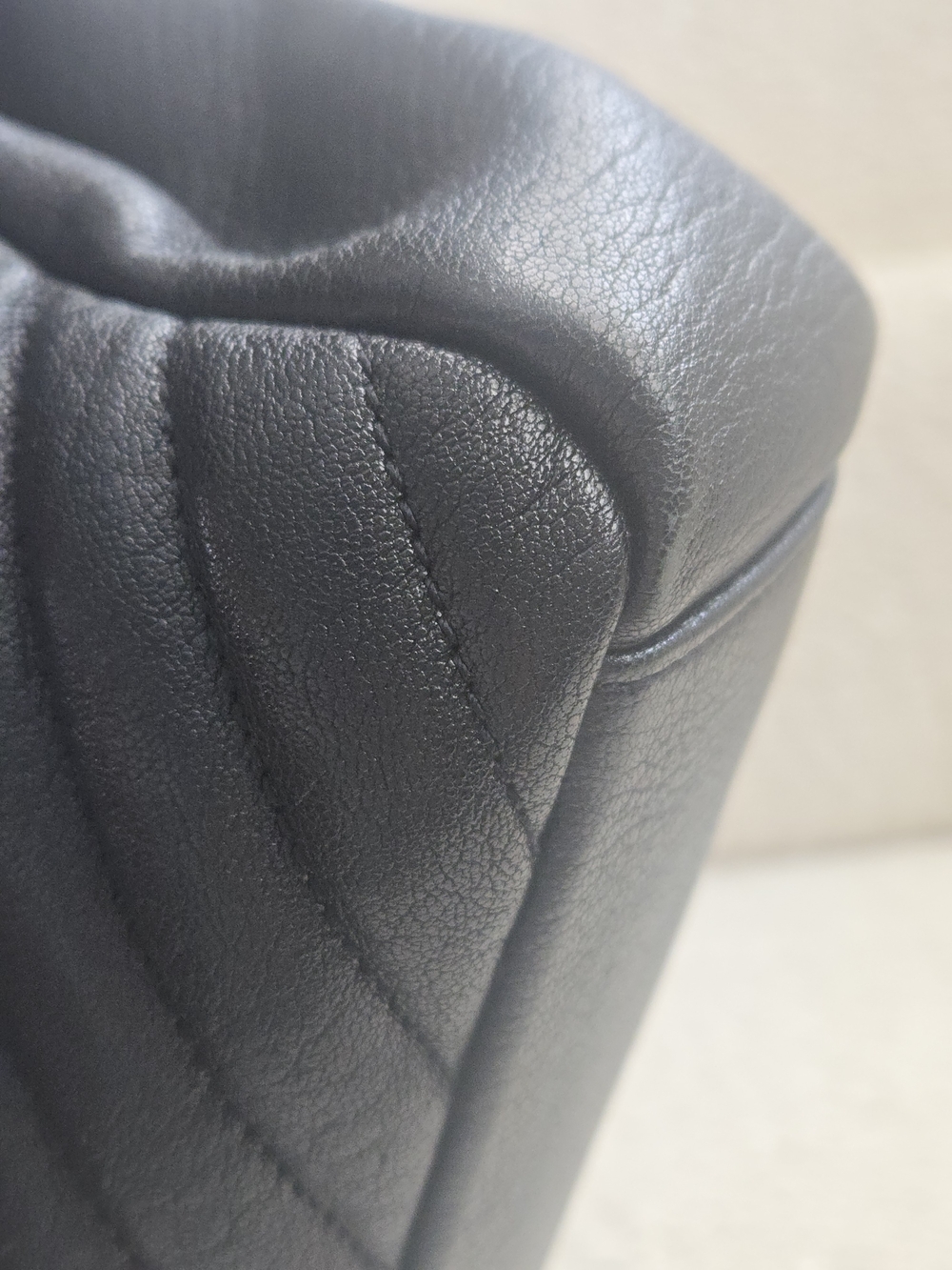 SAINT LAURENT YSL COLLEGE Bag – Black Quilted Leather 🖤 - Picture 12 of 17